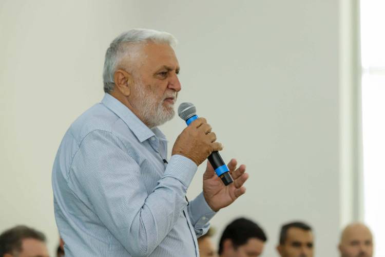 O governador Carlos Massa Ratinho Jr. anuncia investimentos de mais de R$ 100 milhões para o Detran.