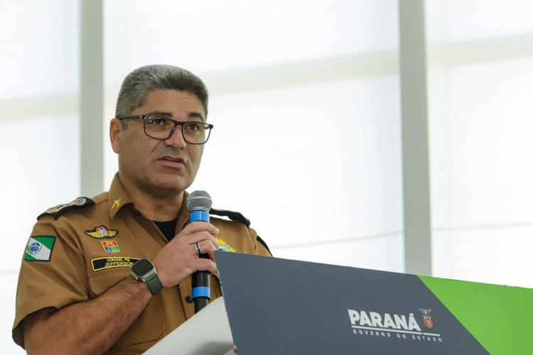 O governador Carlos Massa Ratinho Jr. anuncia investimentos de mais de R$ 100 milhões para o Detran.