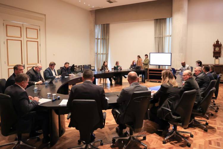 Reunião do Conselho Administrativo aprova contas e projetos do Detran-PR