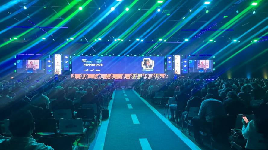 Detran-PR participa do maior evento de distribuição de veículos da América Latina