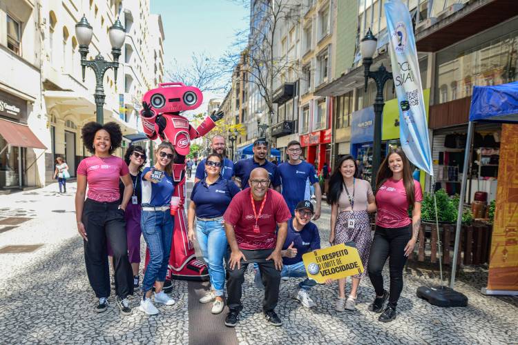 Detran-PR promove ações educativas para reduzir acidentes com motociclistas