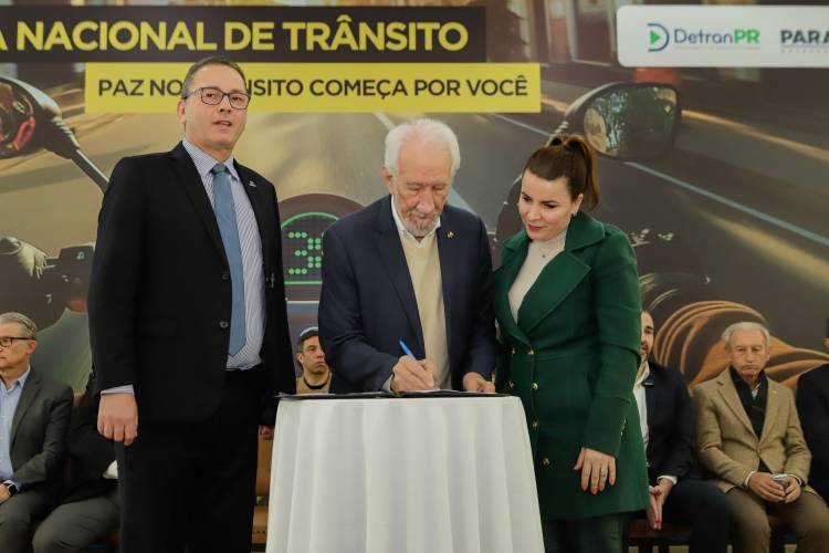 Curitiba, 18 de setembro de 2024 - No Palácio Iguaçu, o vice-governador Darci Piana participa de evento alusiva a Semana Nacional do Trânsito com anúncios do Detran-PR.