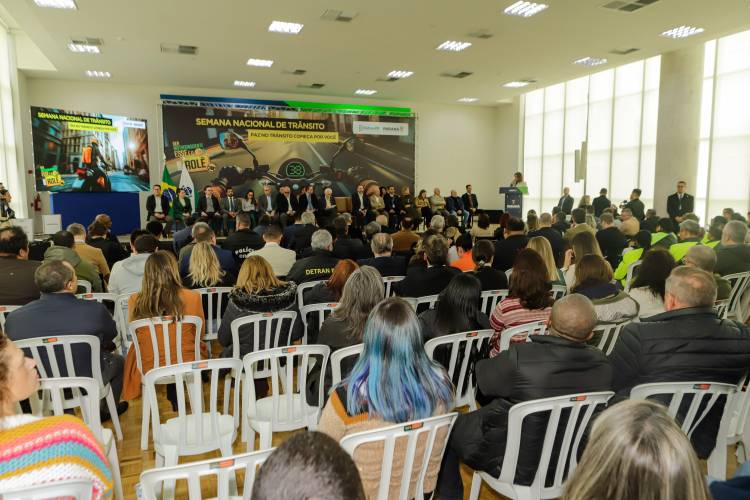 Curitiba, 18 de setembro de 2024 - No Palácio Iguaçu, o vice-governador Darci Piana participa de evento alusiva a Semana Nacional do Trânsito com anúncios do Detran-PR.