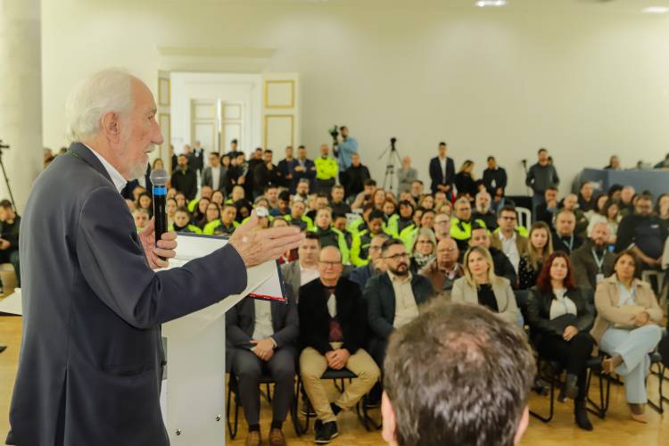 Curitiba, 18 de setembro de 2024 - No Palácio Iguaçu, o vice-governador Darci Piana participa de evento alusiva a Semana Nacional do Trânsito com anúncios do Detran-PR.