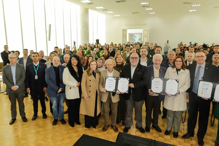 Curitiba, 18 de setembro de 2024 - No Palácio Iguaçu, o vice-governador Darci Piana participa de evento alusiva a Semana Nacional do Trânsito com anúncios do Detran-PR.