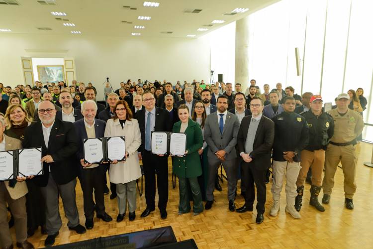 Curitiba, 18 de setembro de 2024 - No Palácio Iguaçu, o vice-governador Darci Piana participa de evento alusiva a Semana Nacional do Trânsito com anúncios do Detran-PR.