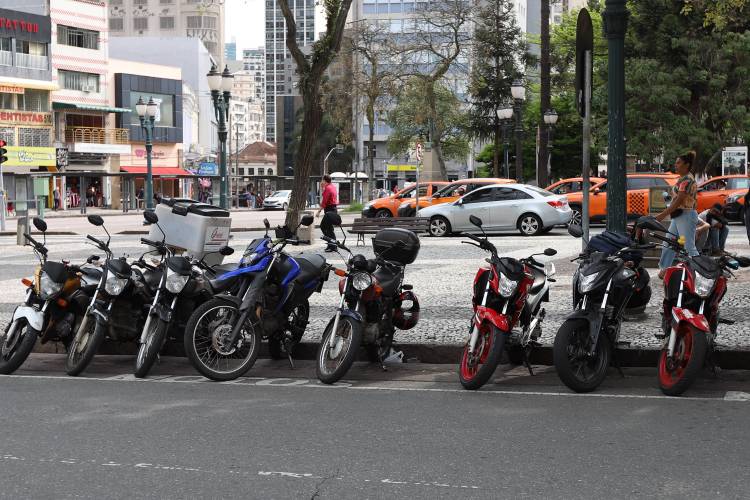 Governo vai encaminhar projeto de lei para isentar de IPVA motos de até 170 cilindradas