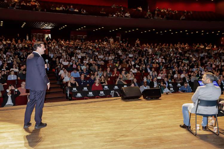 Estado apresenta potenciais da Inteligência Artificial em evento para servidores públicos
