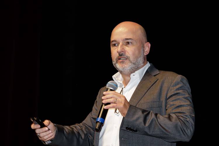 Estado apresenta potenciais da Inteligência Artificial em evento para servidores públicos