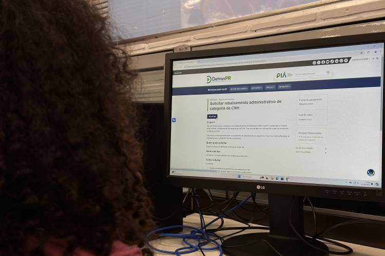 Motoristas do Paraná podem rebaixar categoria da CNH sem necessidade de emitir uma nova