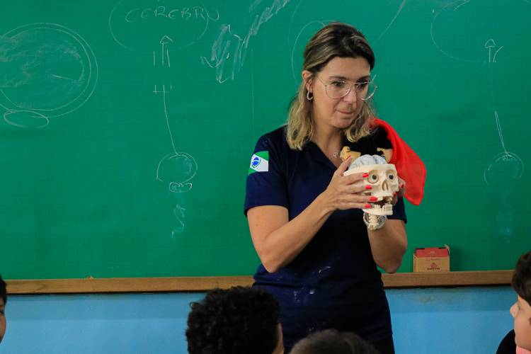 Detran-PR realiza palestras educativas para conscientizar estudantes sobre segurança no trânsito no município de Tibagi