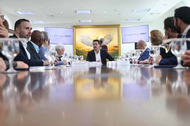 Com IA para facilitar renovação da CNH, Paraná anuncia parceria com Google para novos serviços