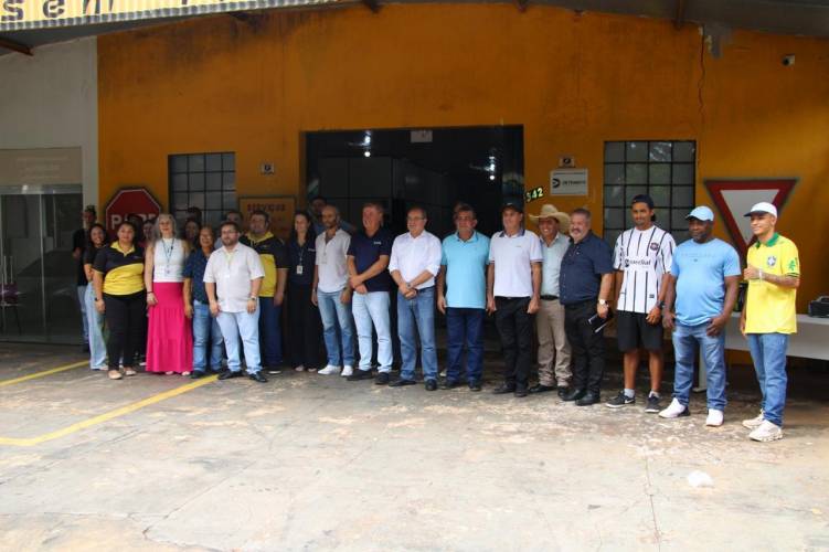 Detran-PR realiza 61ª e 62ª Bancas Itinerantes em Paranacity e Tuneiras do Oeste