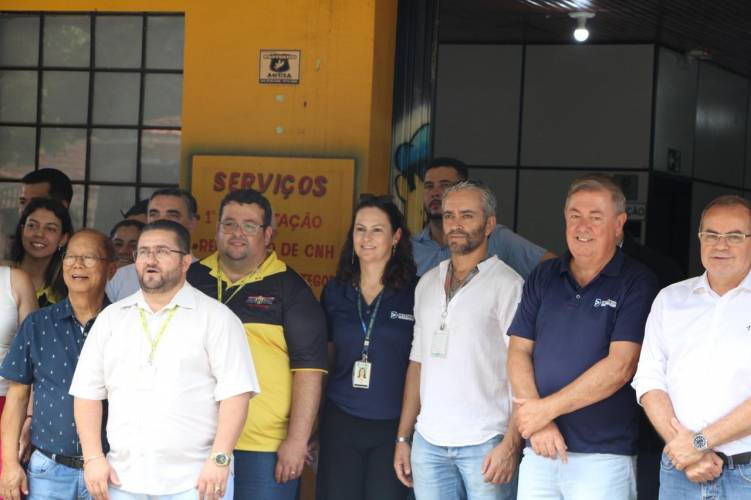 Detran-PR realiza 61ª e 62ª Bancas Itinerantes em Paranacity e Tuneiras do Oeste