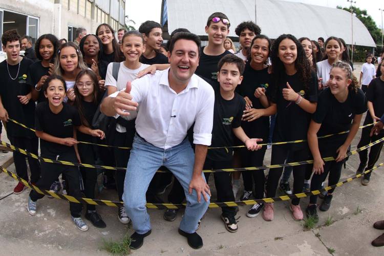 Educação e outros setores: Estado lança soluções de IA em parceria com o Google