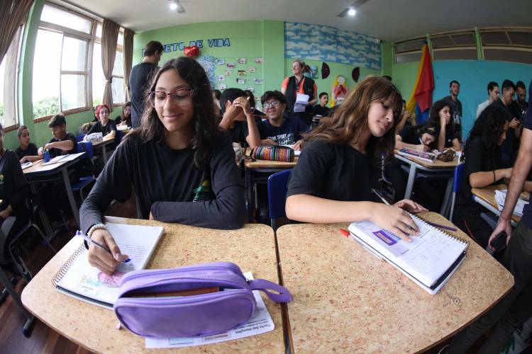 Educação e outros setores: Estado lança soluções de IA em parceria com o Google