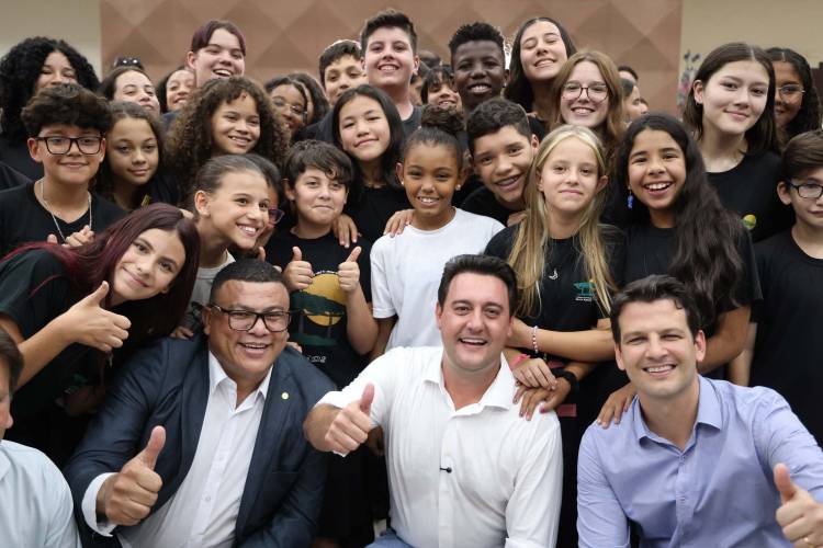 Educação e outros setores: Estado lança soluções de IA em parceria com o Google