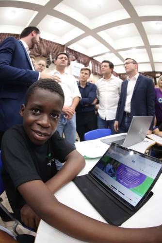 Educação e outros setores: Estado lança soluções de IA em parceria com o Google