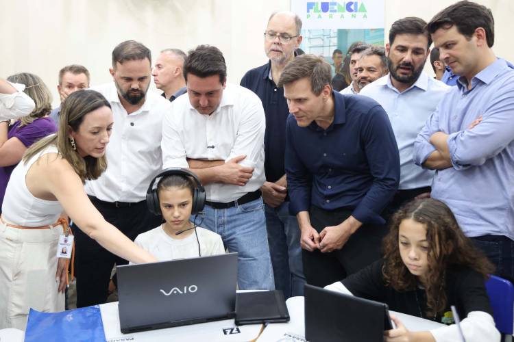 Educação e outros setores: Estado lança soluções de IA em parceria com o Google