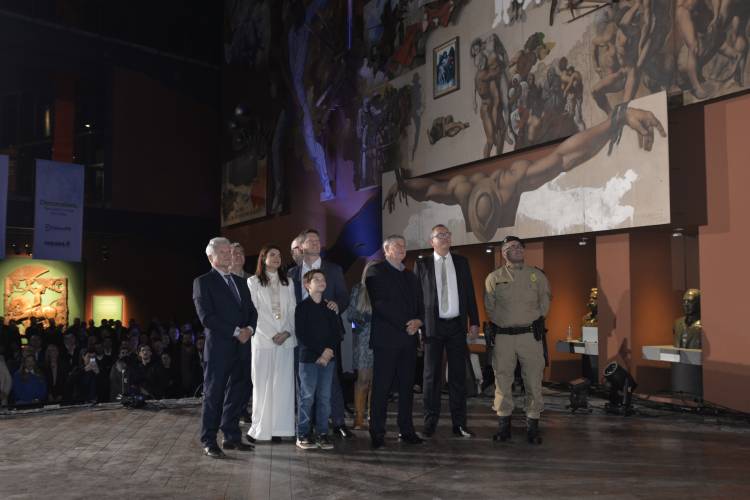 Prefeito Eduardo Pimentel, Deputados e Secretários prestigiam a posse de Santin Roveda no Detran-PR