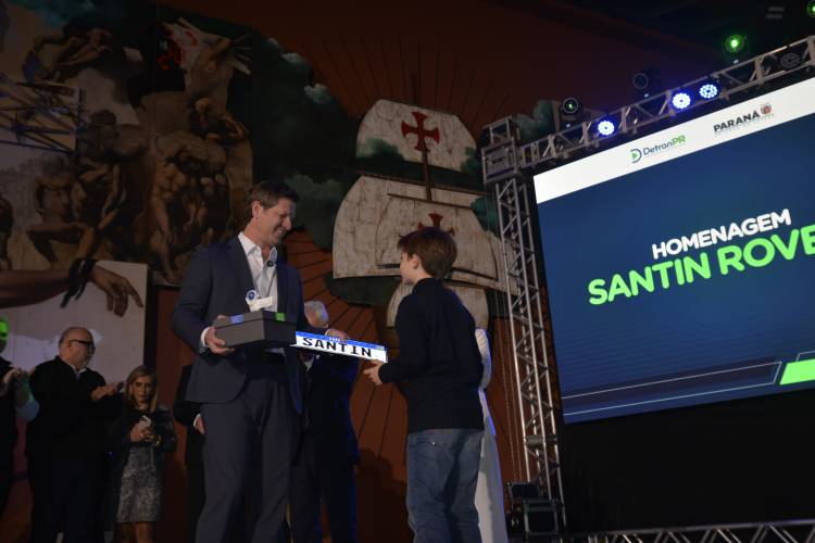 Prefeito Eduardo Pimentel, Deputados e Secretários prestigiam a posse de Santin Roveda no Detran-PR