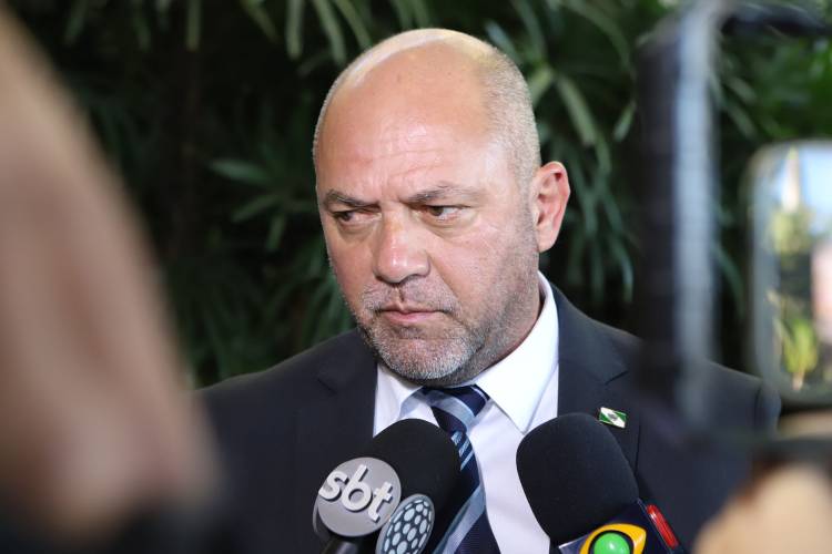 Sinaliza Paraná: governador libera R$ 100 milhões para sinalização viária das cidades