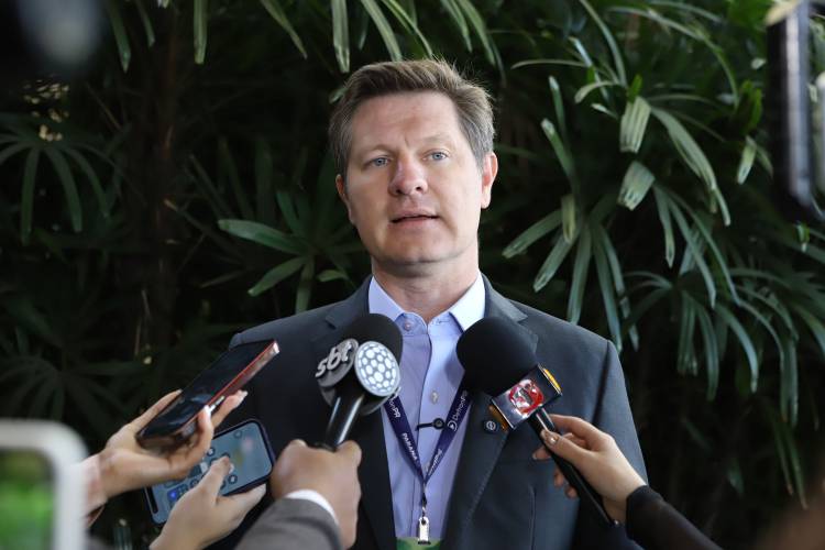 Sinaliza Paraná: governador libera R$ 100 milhões para sinalização viária das cidades