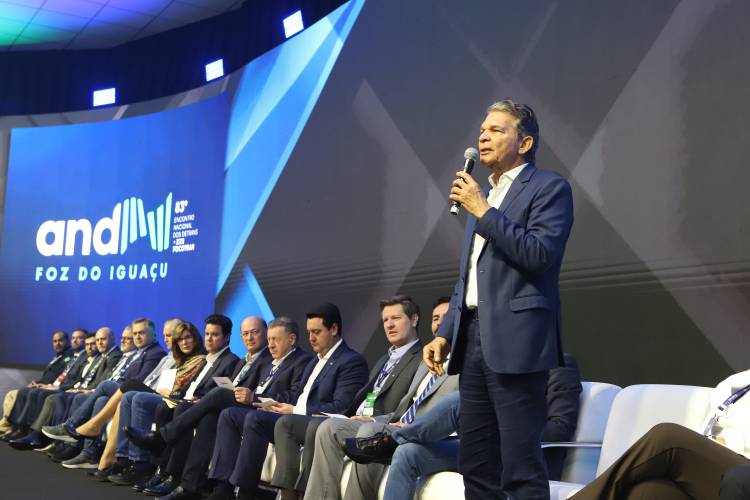 Sinaliza Paraná: governador libera R$ 100 milhões para sinalização viária das cidades