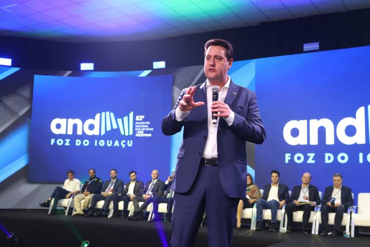 Sinaliza Paraná: governador libera R$ 100 milhões para sinalização viária das cidades