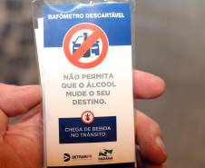 Detran aborda mais de 2 mil pessoas em bares e lanchonetes do Litoral durante a campanha Se Liga no Trânsito