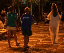 Detran aborda mais de 2 mil pessoas em bares e lanchonetes do Litoral durante a campanha Se Liga no Trânsito