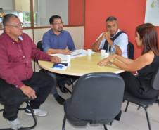 Representantes da Companhia Municipal de Trânsito e Urbanização de Londrina visitam o Detran-PR