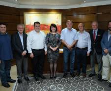 Diretoria do Detran-PR e vice-governador prestigiam concessionários de veículos