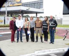 Em parceria com a Ecovia, Detran-PR leva alunos de Pinhais para aprender sobre o trânsito na minipista