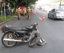 Dando continuidade ao mês do Maio Amarelo, o Departamento de Trânsito do Paraná (Detran-PR) realizou, na última semana, diversas ações educativas em Curitiba. A proposta foi alertar a população sobre os altos números de acidentes de trânsito no Estado e no mundo. Ao todo foram alcançadas cerca mil pessoas. 