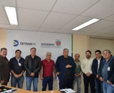 Na segunda-feira (27), o diretor-geral do Departamento de Trânsito do Paraná (Detran-PR), Cesar Kogut, se reuniu com o prefeito e o secretário municipal de segurança de Pontal do Paraná, Marcos Fioravante (Marcos Casquinha) e Coronel Xavier. No encontro, foram apresentadas algumas necessidades do município junto ao órgão, como por exemplo, a instalação de um posto. 