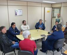 Na segunda-feira (27), o diretor-geral do Departamento de Trânsito do Paraná (Detran-PR), Cesar Kogut, se reuniu com o prefeito e o secretário municipal de segurança de Pontal do Paraná, Marcos Fioravante (Marcos Casquinha) e Coronel Xavier. No encontro, foram apresentadas algumas necessidades do município junto ao órgão, como por exemplo, a instalação de um posto. 