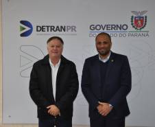 Diretor-geral Cesar Kogut recebe visita do Deputado Estadual Do Carmo 