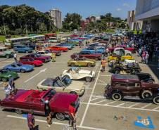 Detran-PR e Senatran lançam o novo modelo de placa preta para veículos de coleção