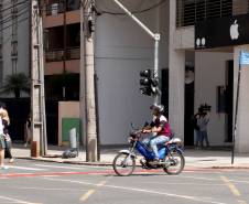 Ciclomotores e bicicletas elétricas precisam seguir recomendações de segurança no trânsito