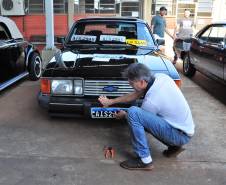 1º encontro de veículos antigos em Cascavel reúne cerca de 80 exemplares na Ciretran