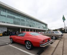 Detran comemora um ano do lançamento da nova placa preta no modelo Mercosul no Paraná