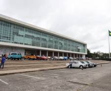 Detran comemora um ano do lançamento da nova placa preta no modelo Mercosul no Paraná