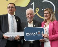 Paraná lança campanha Maio Amarelo com ações educativas e entrega de veículos ao Detran