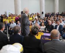 Paraná lança campanha Maio Amarelo com ações educativas e entrega de veículos ao Detran