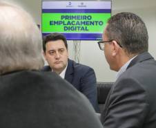 No Paraná, proprietários podem fazer primeiro emplacamento de veículos de forma 100% digital