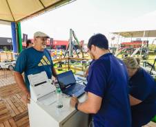 “Agência Rural” do Detran-PR realiza centenas de atendimentos aos visitantes do Show Rural em Cascavel