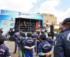 Com o tema “Álcool, outras drogas e a segurança no trânsito: efeitos, responsabilidades e escolhas” as ações incluíram blitz educativas, palestras em escolas, serviços do Detran Móvel e a entrega de um terminal de autoatendimento para a Ciretran da cidade.