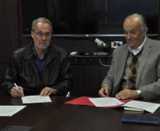 O Departamento de Trânsito do Paraná (Detran) e a Pontifícia Universidade Católica (PUC) oferecem a partir de junho o curso de especialização em Gestão da Mobilidade Urbana e Saúde Pública. Com conteúdo interdisciplinar, as aulas são voltadas para profissionais graduados em todas as áreas e com interesse no tema trânsito. 
