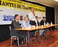 Para concluir a fase de entrega dos diplomas dos cursos de capacitação, que teve início no ano passado, o Sindepar, em parceria com o Detran-PR, realizou um evento em Londrina, no dia 19 de abril. Na ocasião estiveram presentes, além de membros da diretoria do Sindepar e do Detran-PR, mais de 100 despachantes de Londrina e da região norte do estado.